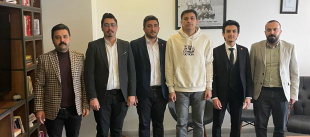 Yusuf Eren Günay CHP Gençlik Kolları Başkanı Gençosman Killik’i ziyaret etti